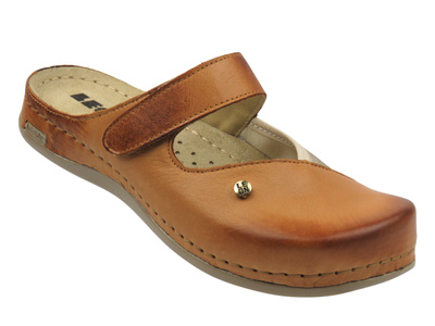 Skórzane klapki damskie brązowe Leon 953