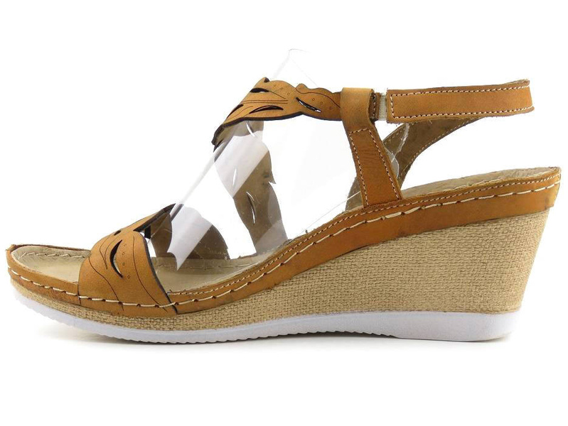 Skórzane sandały damskie na koturnie - HELIOS 268, jasnobrązowe