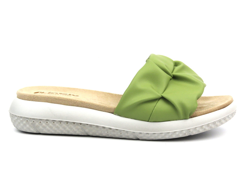 Klapki damskie ze zdobioną cholewką - INBLU TT-22, jasnozielone