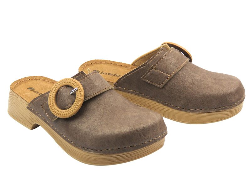 Klapki damskie, chodaki na delikatnym obcasie - INBLU TF-01, brązowe