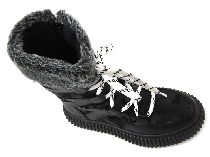 Ocieplane kozaki dziecięce Navy Dot 22-61069 czarne