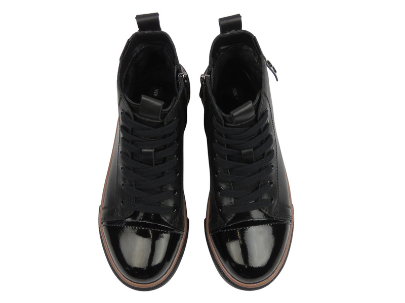 Skórzane trzewiki, trapery damskie czarne lakierowane Nika Komfort H-218