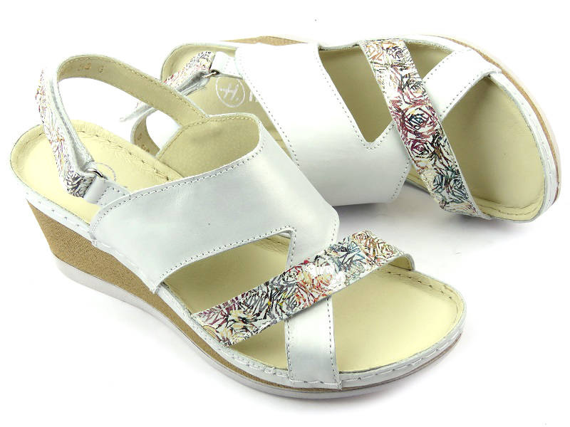 Skórzane sandały damskie na koturnie - HELIOS Komfort 299, srebrne