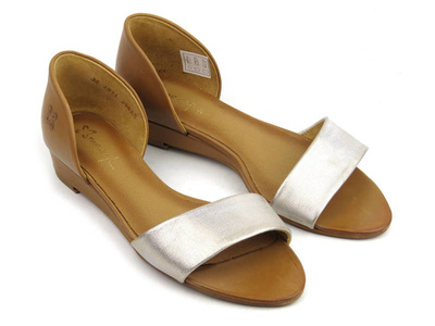 Sandały damskie na niskim koturnie - MACIEJKA 01971-45, brązowo-srebrne