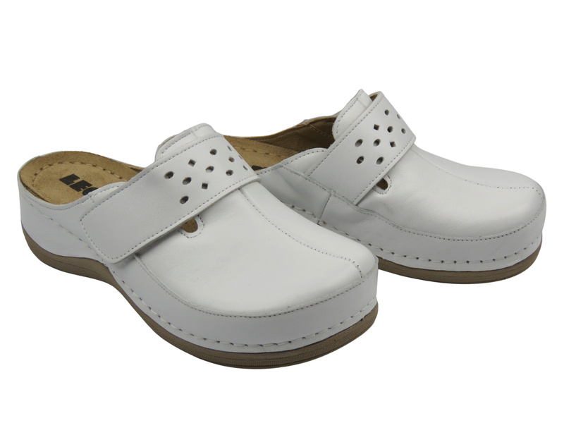 Skórzane klapki damskie białe Leon 902