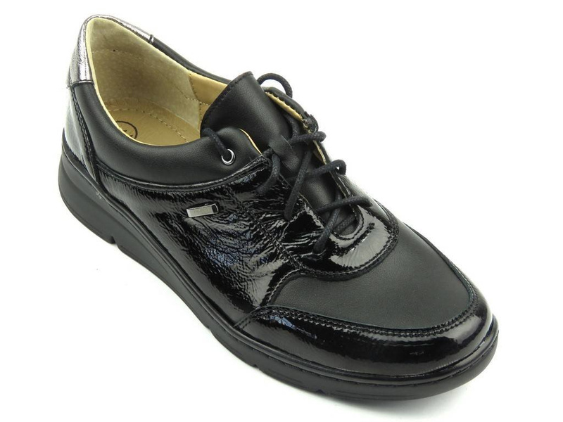 Lekkie, wygodne półbuty damskie ze skór licowej i lakierowanej - HELIOS Komfort 386, czarne