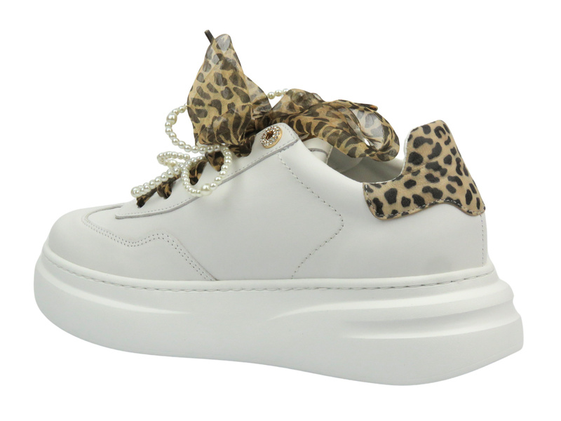 Sportowe buty damskie na platformie - CheBello 4713, białe w panterkę , skórzane