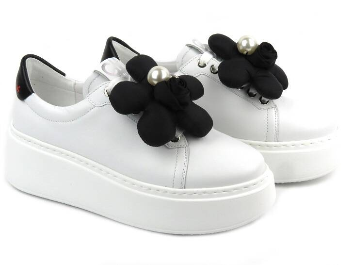 Sportowe buty damskie na platformie - CheBello 4366, białe