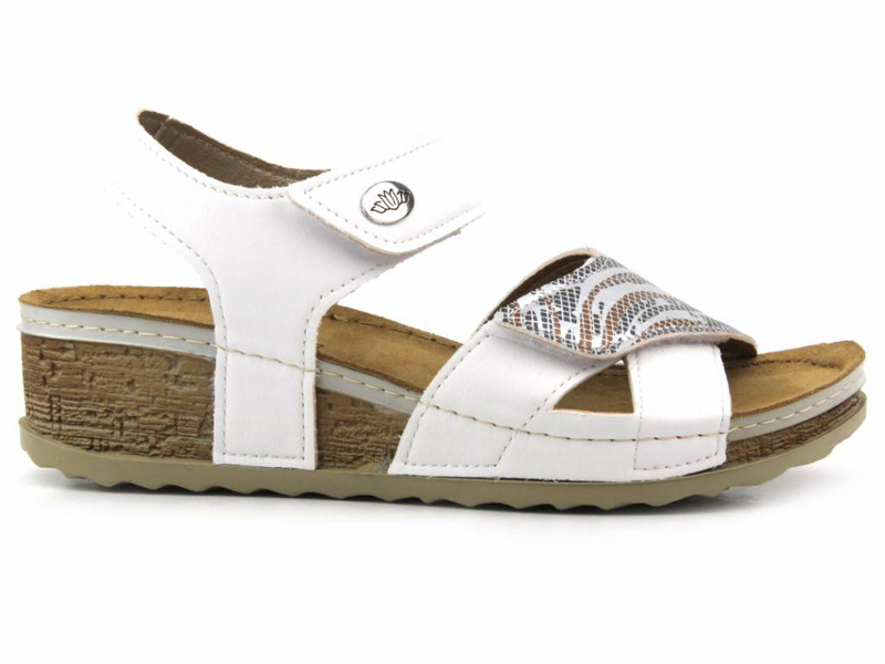 Sandały damskie na koturnie - INBLU NV-03, białe