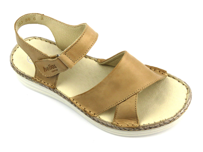 Skórzane sandały damskie ze skrzyżowanymi paskami - HELIOS Komfort 123, jasnobeżowe