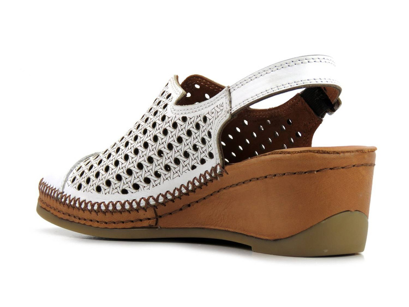 Sandały damskie z zakrytymi palcami - MANITU 820001, białe