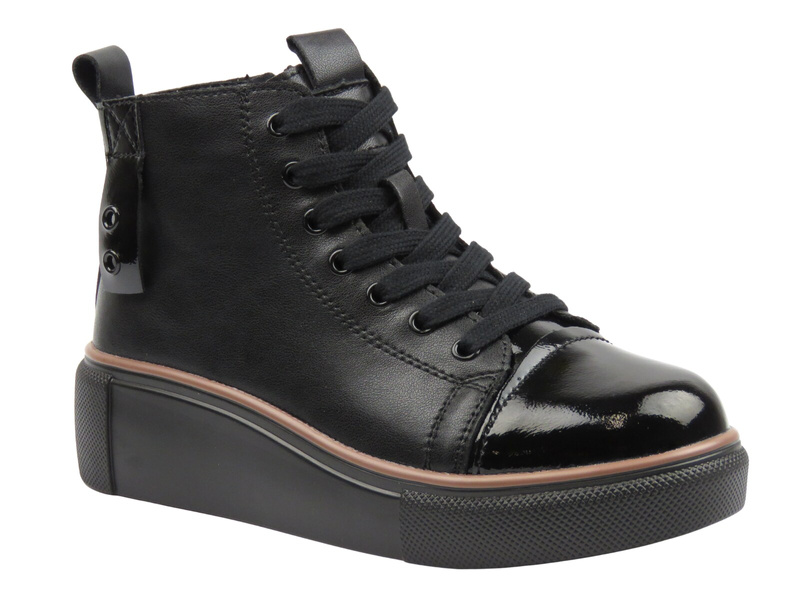 Skórzane trzewiki, trapery damskie czarne lakierowane Nika Komfort H-218