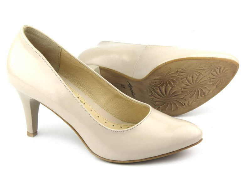 Lakierowane czółenka na szpilce - AGXBUT 426, beżowe