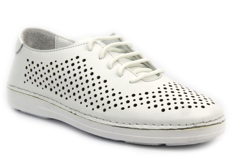 Ażurowe półbuty damskie - Artiker 54C0832, białe