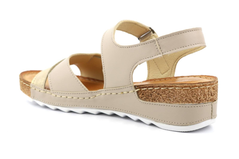 Wygodne sandały damskie na koturnie - Wasak 0620, beżowe