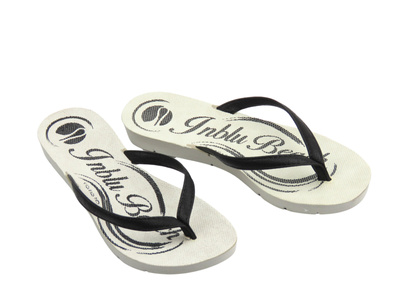 Japonki damskie z błyszczącym paskiem  - INBLU VELA, czarne