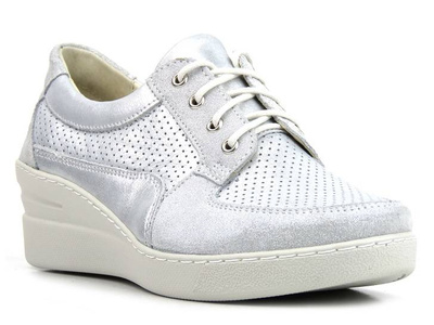 Skórzane półbuty damskie na koturnie - HELIOS Komfort 373, srebrne