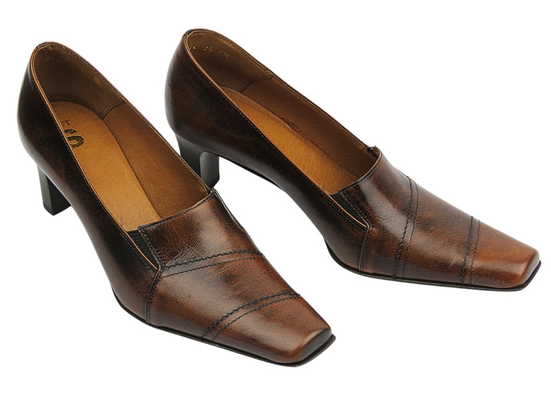 Czółenka damskie ze skóry naturalnej - But-S A517F, brązowe