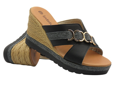 Klapki damskie na koturnie czarne INBLU FG-40