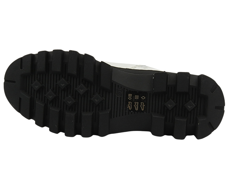 Beżowe botki, workery damskie - Potocki 24-12439, białe