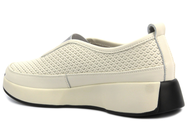 Ażurowe sneakersy damskie - Sokolski HW W24-456, beżowe