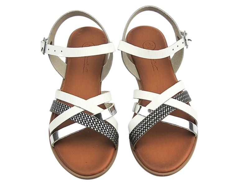Skórzane sandały damskie zapinane na sprzączkę białe Cambell 25-64008