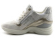 Bardzo wygodne sneakersy damskie na ukrytym koturnie - GEOX Respira D04HVA, białe