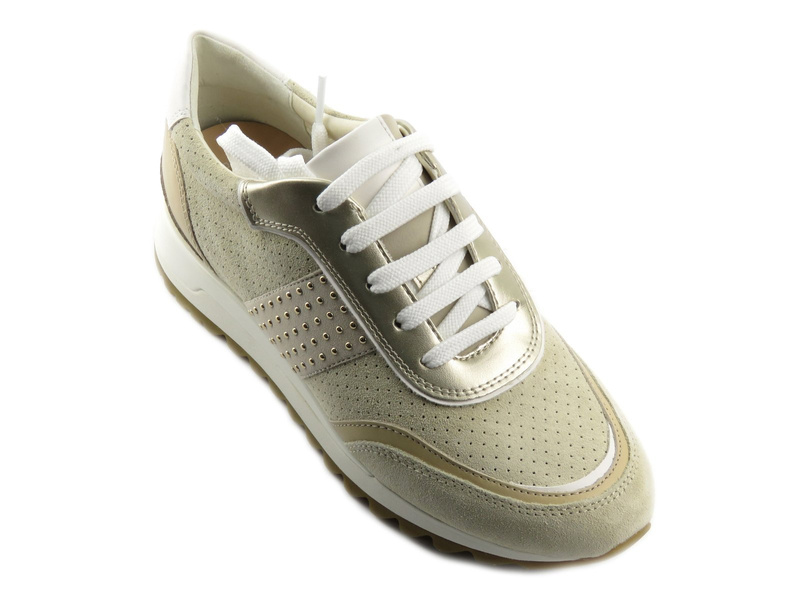 Sneakersy damskie ze złotymi zdobieniami - Geox Respira D94AQA, beżowe