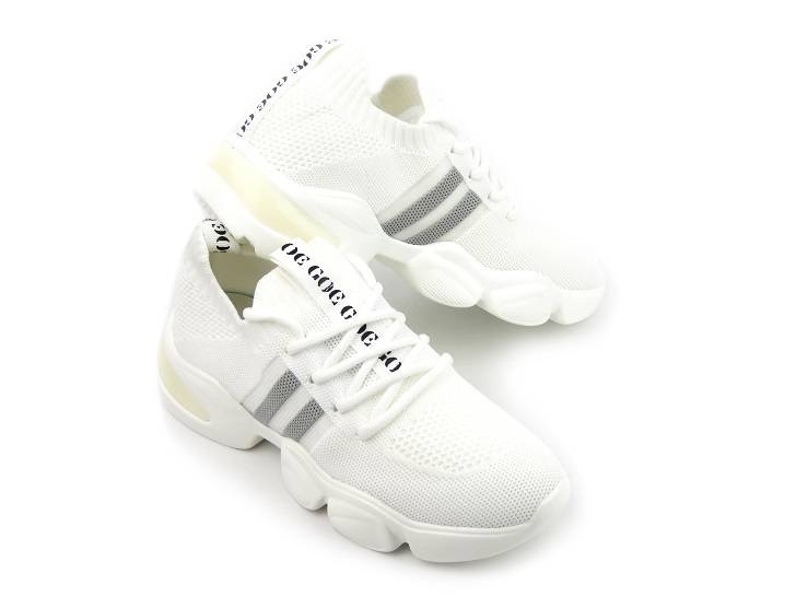 Sneakersy damskie z miękkiej tkaniny - GOE JJ2N4100, białe