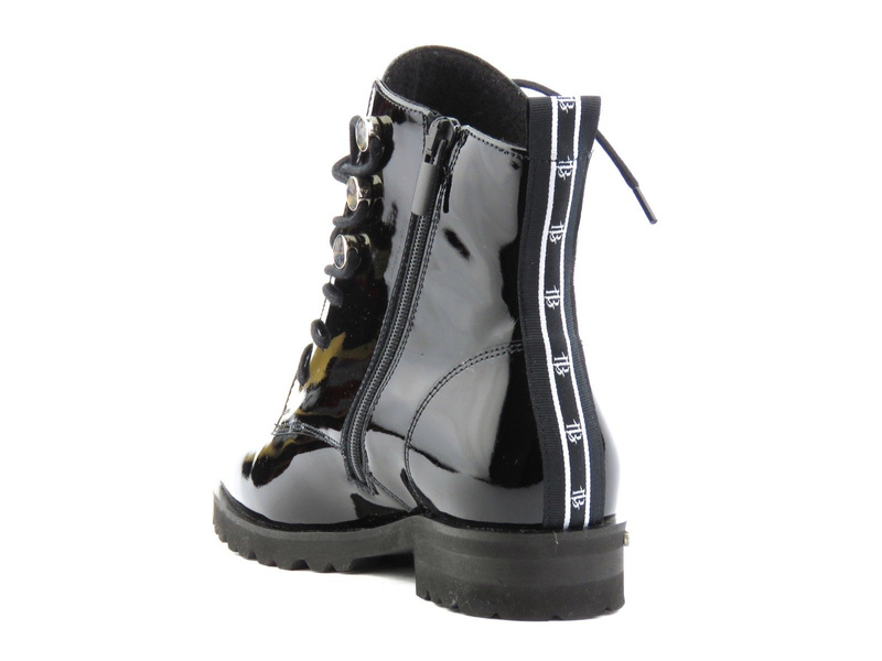 Lakierowane botki damskie polskiej marki Badura 8202, czarne