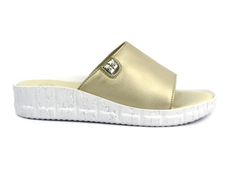 Klapki damskie skórzane płaskie złote Helios Komfort 130