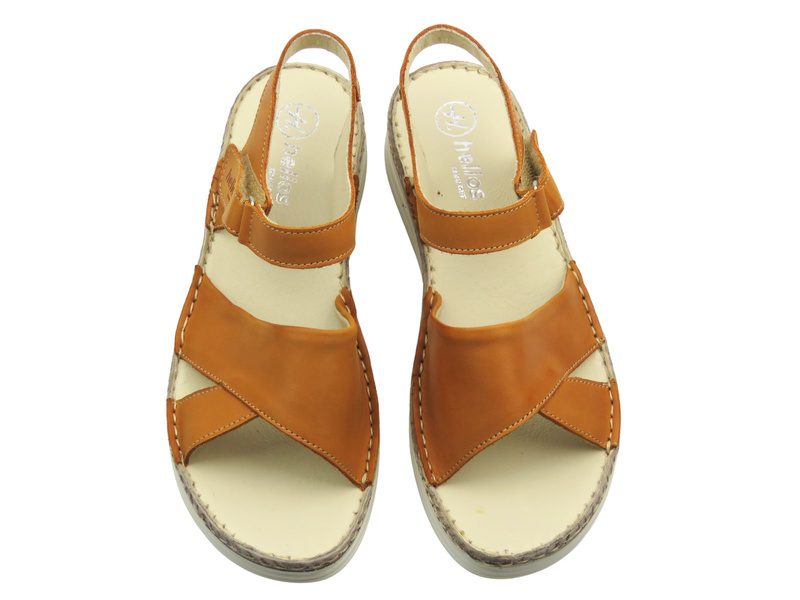 Skórzane sandały damskie ze skrzyżowanymi paskami jasny brąz HELIOS Komfort 123