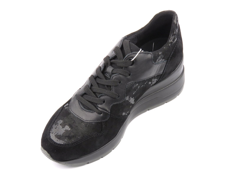 Sneakersy damskie na koturnie - Geox D828LC, czarne moro