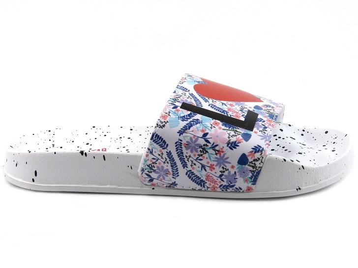 Klapki damskie z napisem LOVE - BIG STAR DD274A256, białe