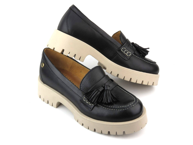 Półbuty, loafersy damskie MACIEJKA 05497-01, czarne