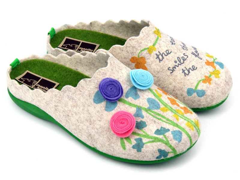 Ciepłe kapcie damskie z kwiatami - MANITU 320051-08, beżowe