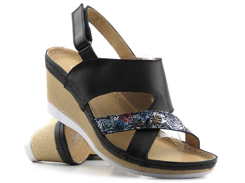 Skórzane sandały damskie na koturnie - HELIOS Komfort 299, czarne