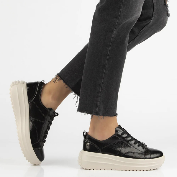 Skórzane sneakersy damskie na platformie czarne Filippo DP6795/25