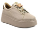 Sportowe buty damskie na platformie - CheBello 4292, beżowe