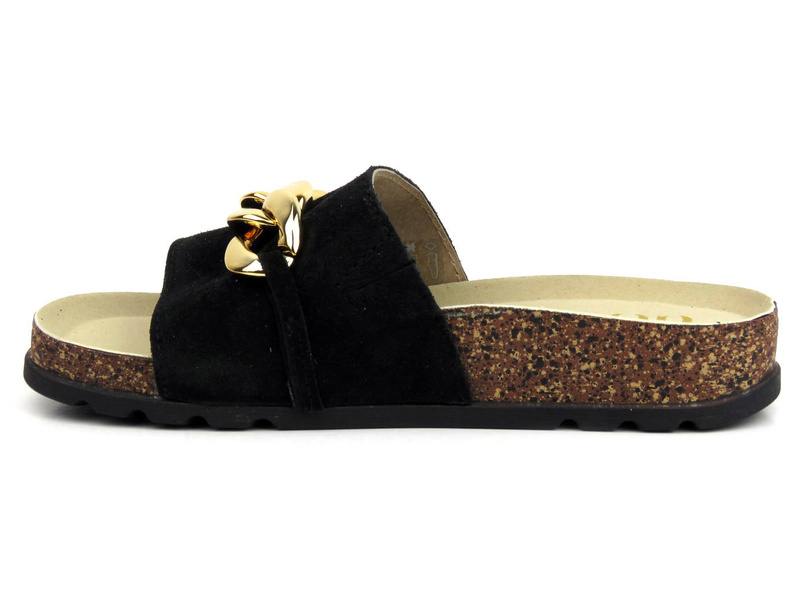 Zamszowe klapki damskie ze złotym łańcuchem - GOE JJ2N7006, czarne