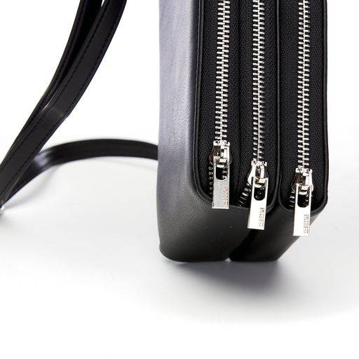 Torebka, saszetka, listonoszka damska BIG STAR GG674004, czarna