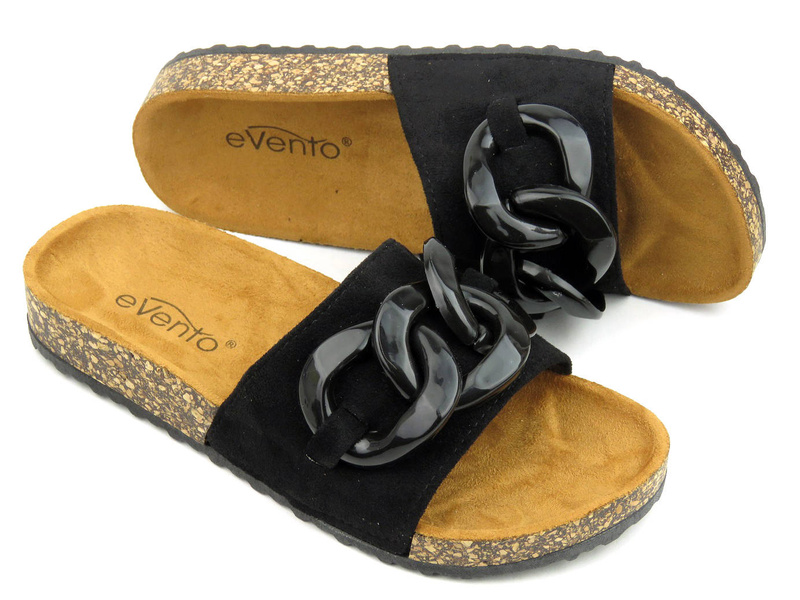 Płaskie klapki damskie z łańcuchem - Evento 22SD10-4802, czarne