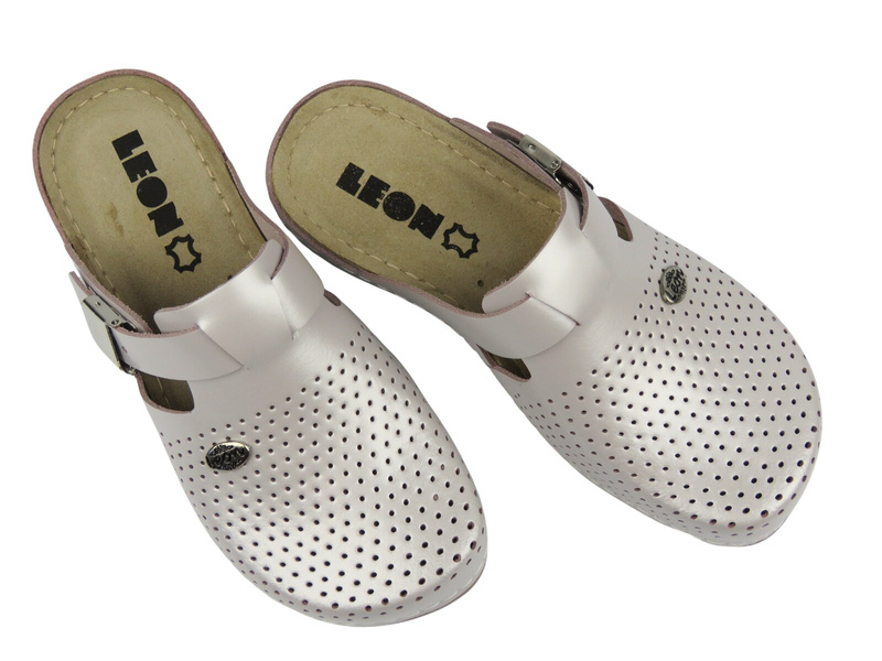 Skórzane klapki damskie perłowe Leon 950