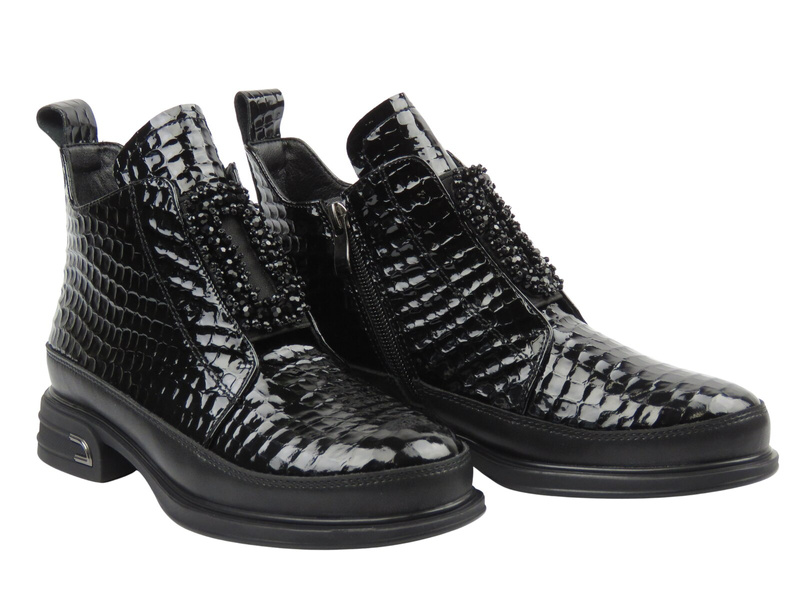 Eleganckie botki damskie Cambell 25-60320, czarny lakier