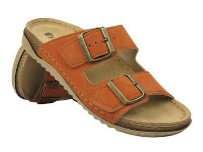 Klapki damskie z klamrami - INBLU AA-68, rdzawy