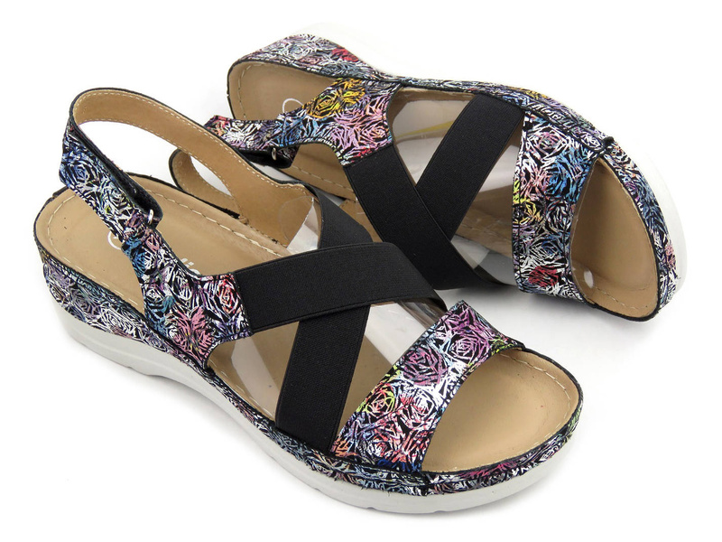 Wygodne sandały damskie na koturnie - HELIOS Komfort 100, czarne