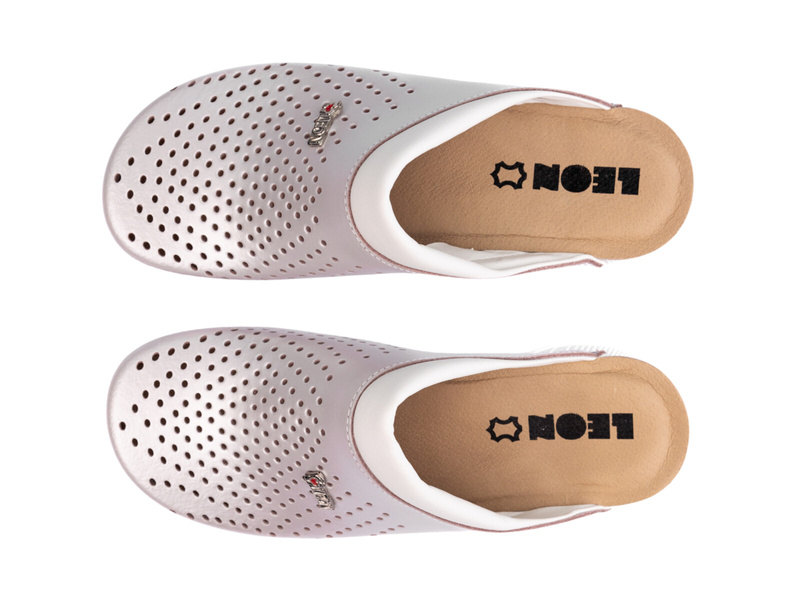 Skórzane klapki damskie perłowe Leon 3400