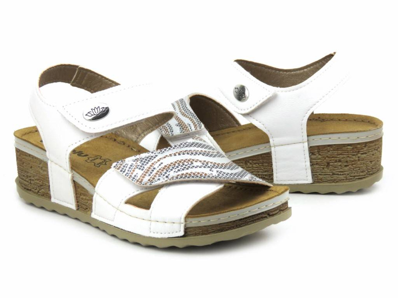 Sandały damskie na koturnie - INBLU NV-03, białe