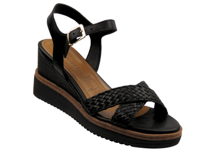 Sandały damskie na koturnie -  Tamaris 1-28351-44, czarne