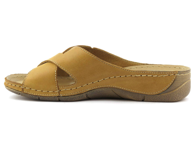 Wygodne klapki damskie ze skrzyżowanymi paskami - HELIOS Komfort 229, brązowe